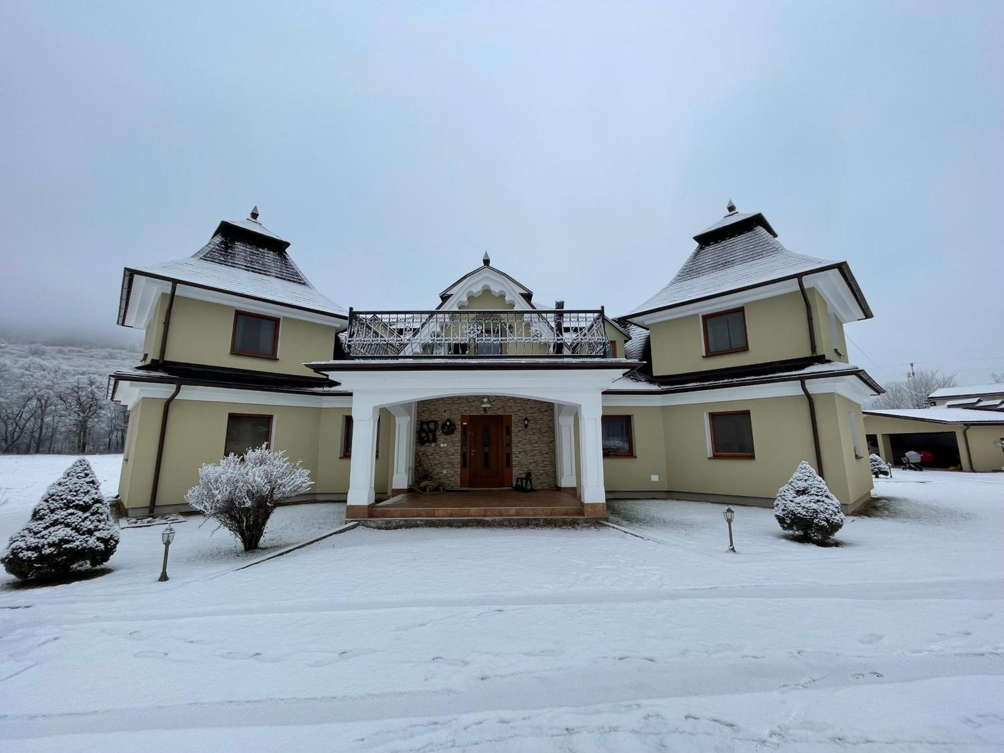 Penzion U Dvoch Levov Оравски-Подзамок Экстерьер фото